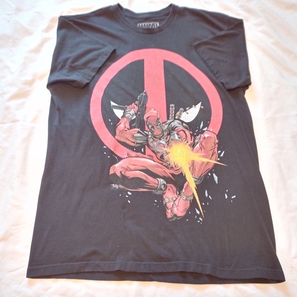 Marvel Deadpool T-Shirt - Picture 1 of 2